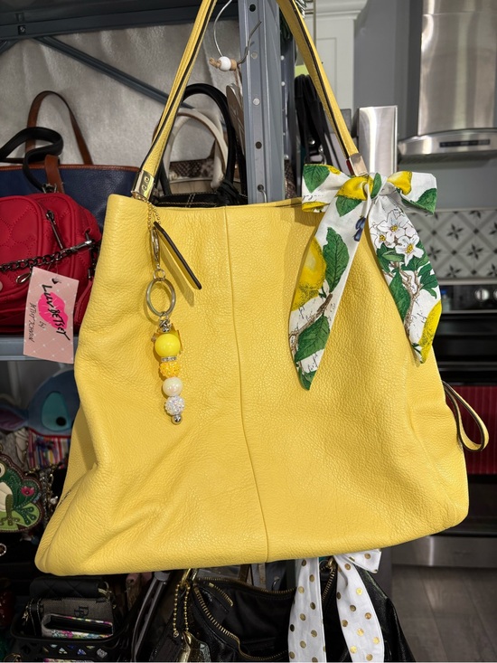 Coach Handbags - Coach Madison EUC DOES NOT INCLUDE ACCESSORIES! Italian buttery leather.SPACIOUS